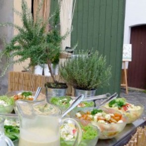 Polterhochzeit-Buffet